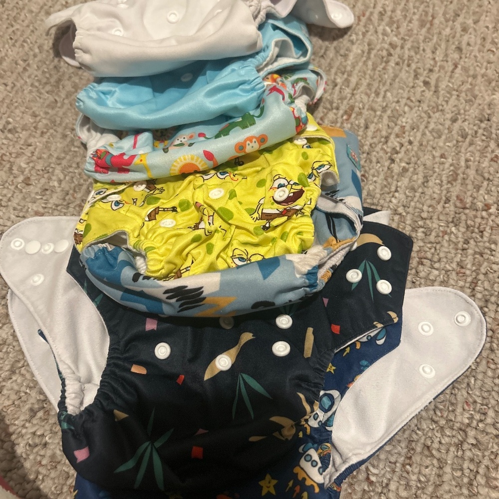 Cloth diapers pockets